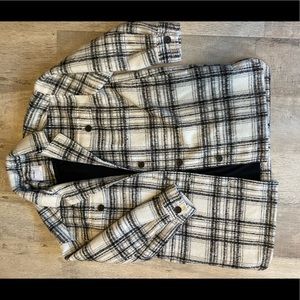 Oversized flannel jacket with lining.